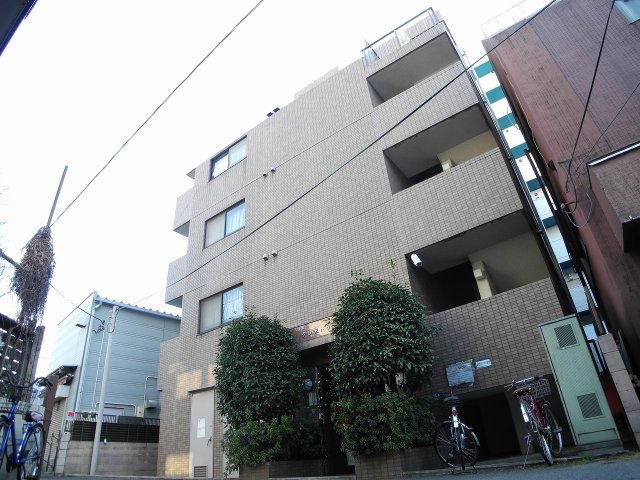 クレアトゥール新宿21の外観