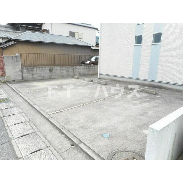 コンパートメントハウス検見川の駐車場