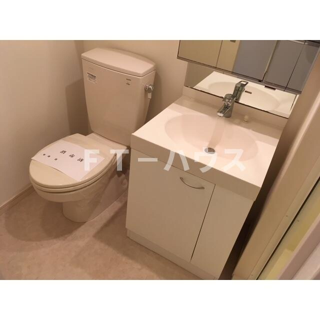 コンパートメントハウス検見川の洗面所