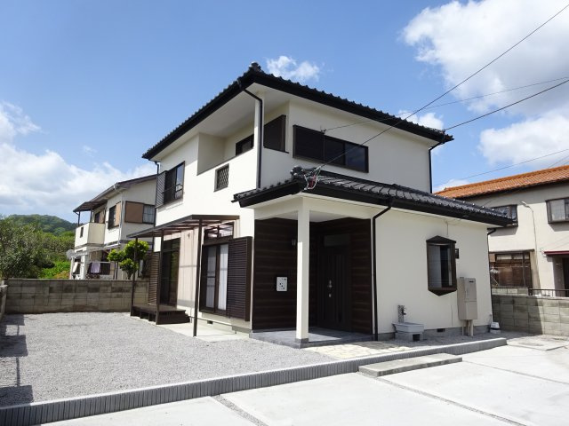 中里見町一戸建て住宅の外観|外壁塗装も完了してきれいに仕上がりました！！