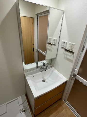 仲介手数料0円！！さくらHills NISHIKI Platinum Residenceの洗面所