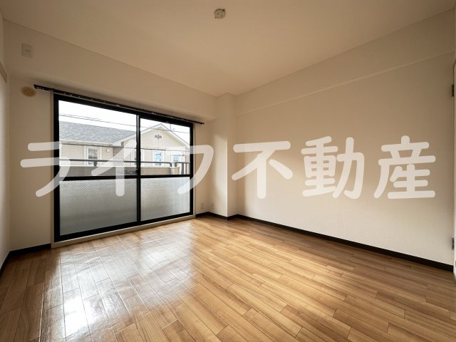 オリエントマンションの居間・リビング|使いやすい居間です