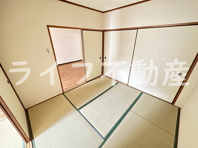 オリエントマンションの寝室|広くて明るい寝室