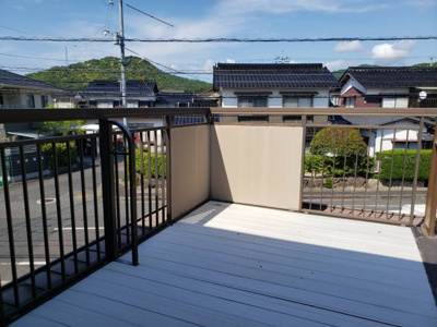 【バルコニー】 | 鳥取市国府町新町１丁目中古戸建て
