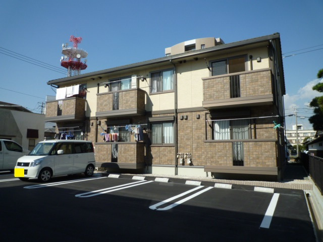 倉敷市老松町３丁目のアパートの外観