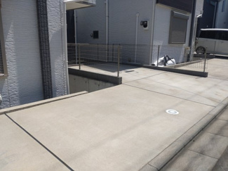 【駐車場】 | ２台駐車可能　道路が広いので運転が苦手な方も大丈夫です