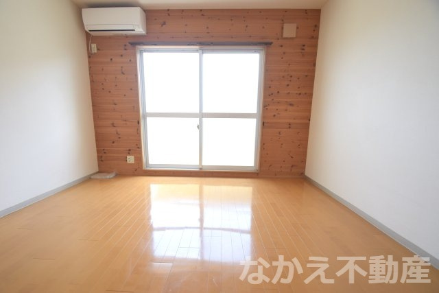 【洋室】 | 落ち着いた色調の洋室です