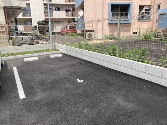 ブリリアコート金山｜名古屋市の賃貸ならMy賃貸の駐車場|ブリリアコート