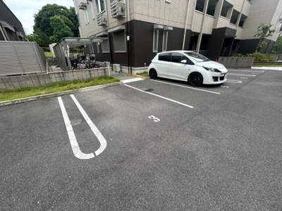 【駐車場】 | グロリアハイツ はびきの A棟