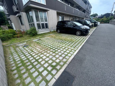 【駐車場】 | グロリアハイツ はびきの A棟