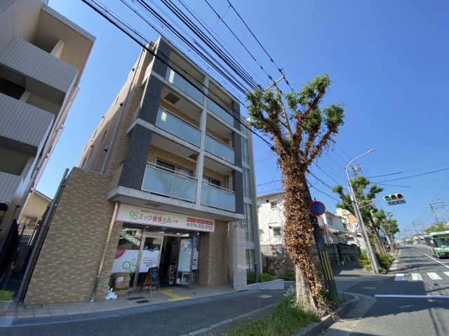 ソレイユ六甲2の外観