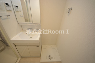【洗面所】 | S-RESIDENCE堺筋本町Uno | ゆったりとスペースのある洗面所