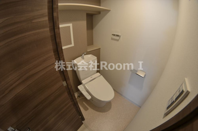 【トイレ】 | ルーエ本町 | ゆったりとした空間のトイレです
