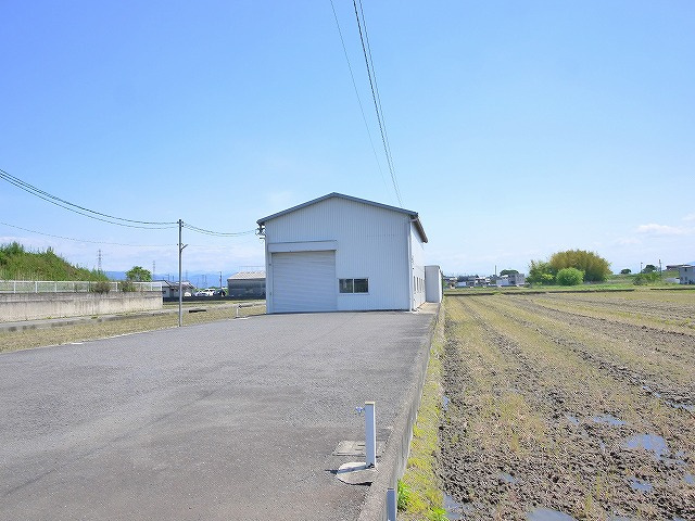 吉川田原本倉庫の外観