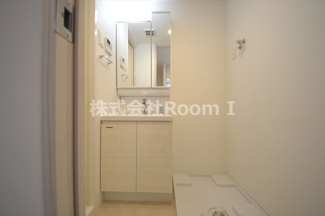 【洗面所】 | S-RESIDENCE堺筋本町Deux | ゆったりとスペースのある洗面所