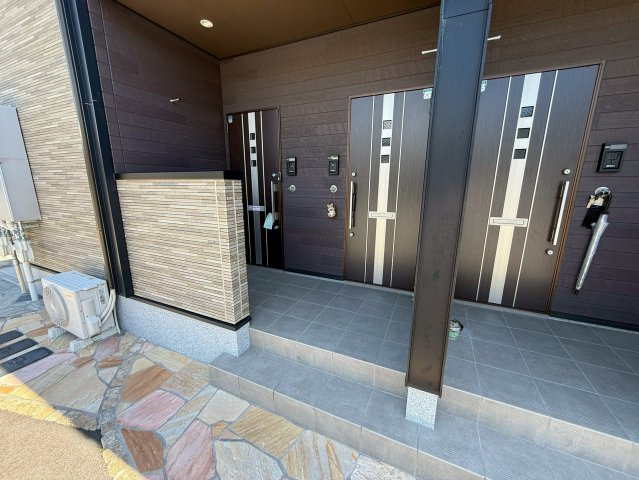 【エントランス】 | リフレッシュ パイン ヒルズ