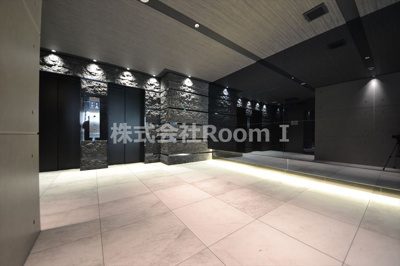 【ロビー】 | S-RESIDENCE堺筋本町Deux | ゆとりのあるロビーです