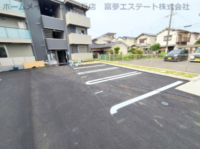 【駐車場】 | ラ・メゾン狭山