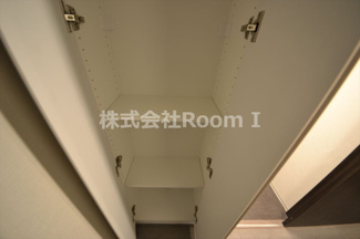 【収納】 | エスリードコート堺筋本町(旧名称プレール・ドゥーク堺筋本町Q) | 収納があります