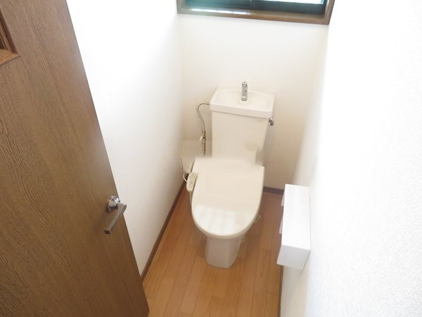 ハイツ雅【キャッシュバック対象物件】のトイレ|シンプルで使いやすいトイレです
