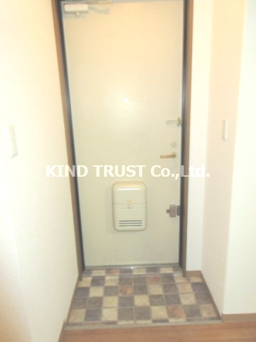 フローラルステージ同心町の玄関|明るい玄関です