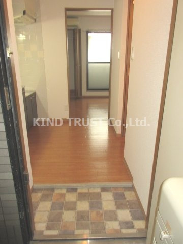 フローラルステージ同心町の玄関|収納もある玄関です