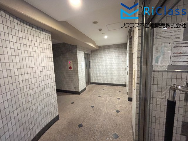 ドルフィンズマンション須磨のエントランス|建物の内部です