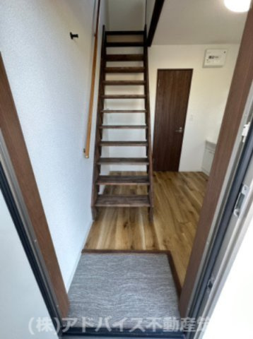 久留米市三潴町西牟田のアパートの玄関