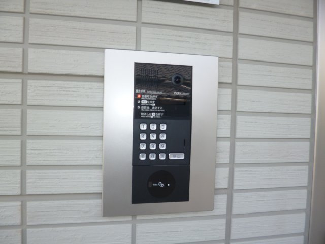 倉敷市浜町１丁目のアパートのエントランス|オートロック