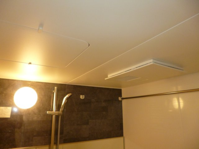 瀬戸内ハウジングⅤの浴室|浴室乾燥機