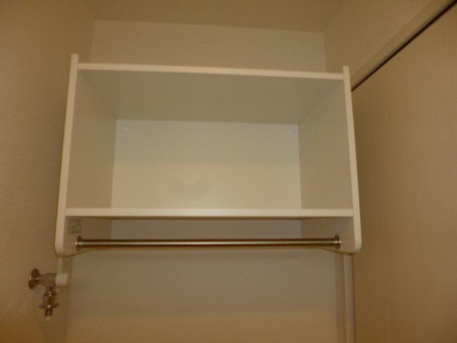 瀬戸内ハウジングⅤの洗面所|洗濯機置き場　棚