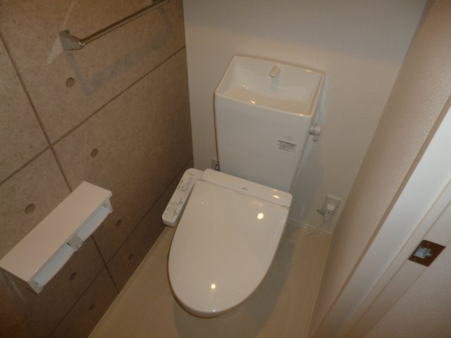 瀬戸内ハウジングⅤのトイレ|シャワー付きトイレ