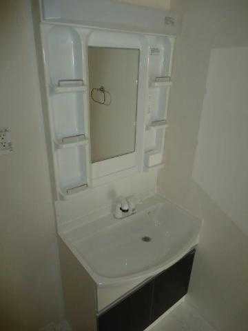 ルーラル北西原Ａ棟の洗面所|洗面