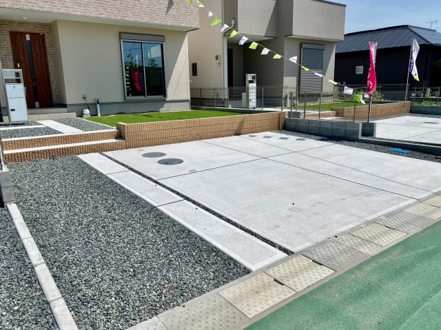 久留米市三潴町高三潴の新築一戸建の駐車場