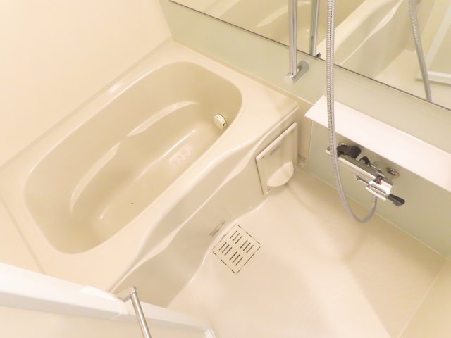 大阪市淀川区十三本町１丁目の賃貸マンションの浴室