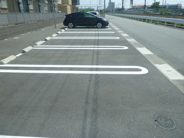 ベルメゾン荒川の駐車場