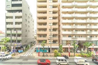 【展望】 | 【 View 】
彼方に広がる壮大な景色。美味しい空気を胸いっぱいに吸い込んで気持ちのリセットに。心地のいい開放的な時間が、暮らしにゆとりと充実感をもたらしてくれます。