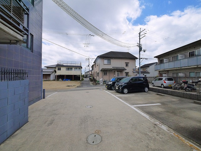 ラビタ柳町Ⅱの駐車場