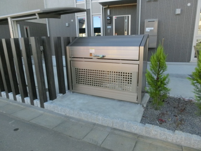 エミネンス Bのその他共用部分|ゴミストッカー