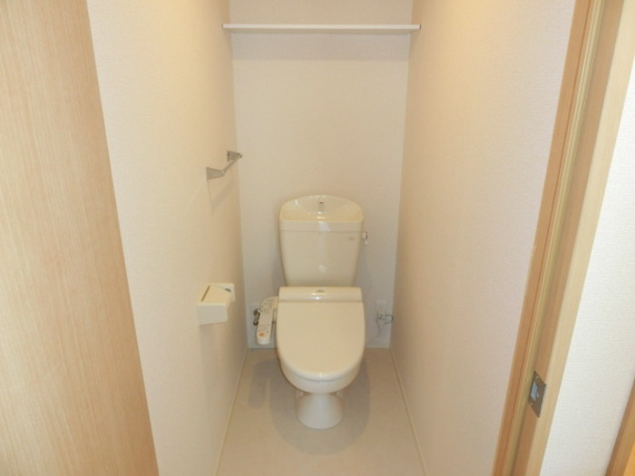 エミネンス Bのトイレ|温水洗浄便座