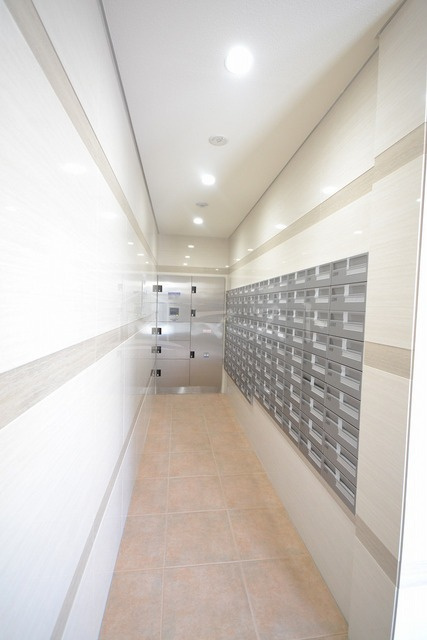 ラグゼ今里Ⅱのロビー