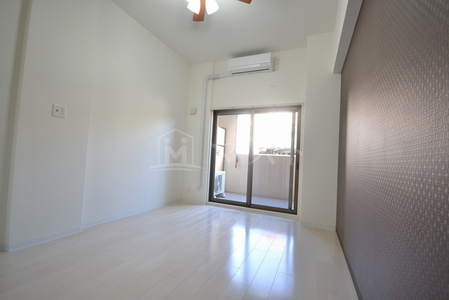 ラグゼ今里Ⅱの居間・リビング