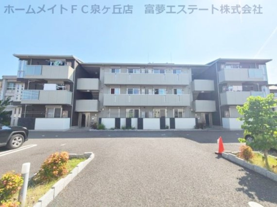 サニーヒルズ泉大津A棟の外観