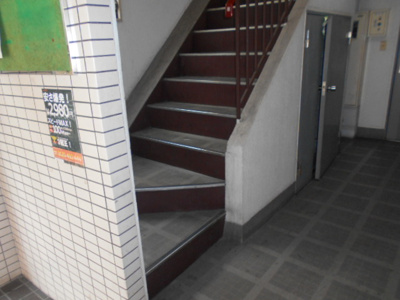 【その他共用部分】 | 柴島ハイツ | 建物の内にある階段です