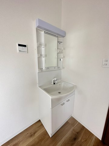八女市吉田のアパートの洗面所