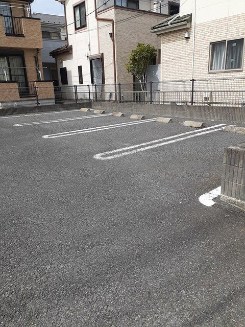 ティーフベルクAの駐車場