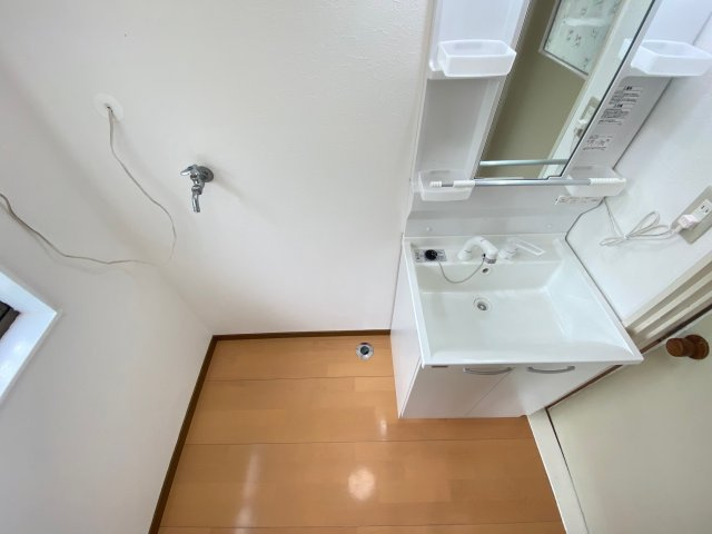 青葉丘貸家の洗面所