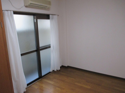 【居間・リビング】 | ハイツプリメーロ | 室内