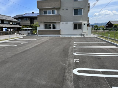 【駐車場】 | アースフィールド彦根