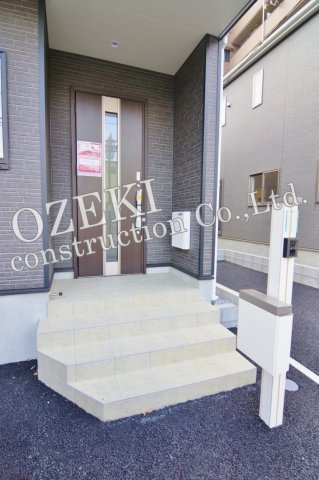 越谷市袋山新築戸建て 地震の揺れを吸収する家QUIE-クワイエ-のエントランス